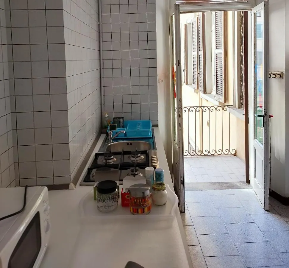 ** Pensionat Apartment Nido Stazione Bergamo Italien