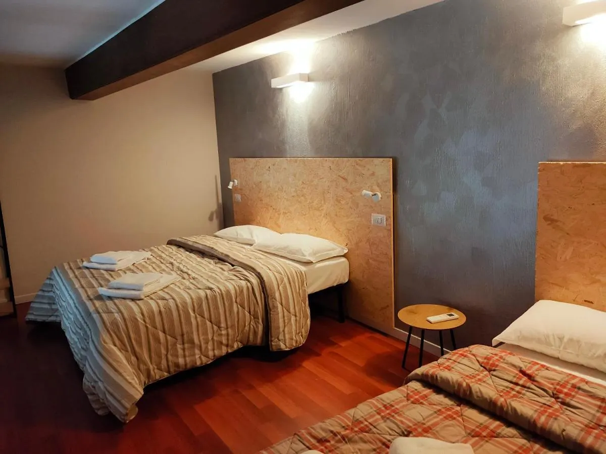 Apartment Nido Stazione Bergamo 2*,  Italien