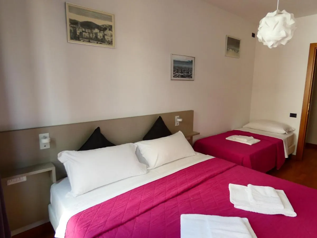 Apartment Nido Stazione Bergamo 2*,  Italien