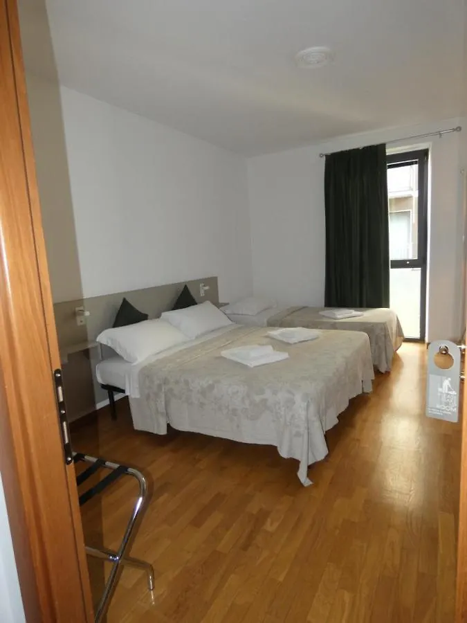 ** Pensionat Apartment Nido Stazione Bergamo Italien